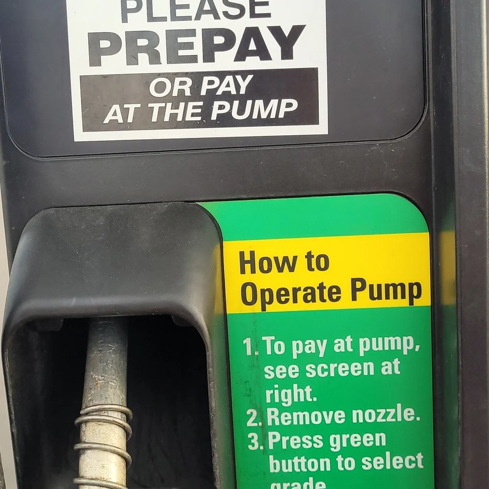 1. To pay at pump see screen at <right>regular